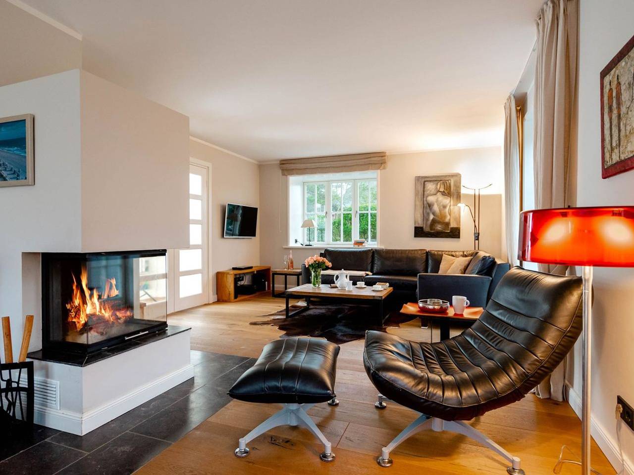 Seaside Lodge Sylt mit Sauna - Sylt ist wertvoller Lebensraum und wohltuender Urlaubsort, ein paradiesisches Refugium, das im Grunde keinen von uns braucht. Wir hingegen, jene, die seit jeher diese Verbindung spüren, wir brauchen die Insel. in Westerland, Sylt (Gemeinde)