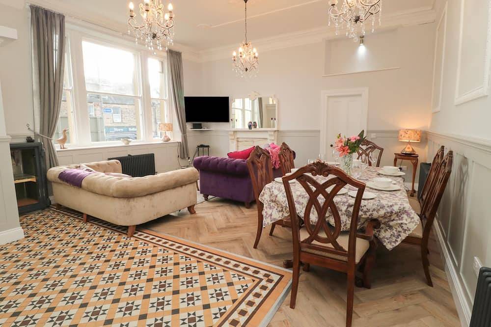 The Vault House, pet friendly, luxury holiday cottage in Bellingham in Bellingham (UK), Kielder Forest Park