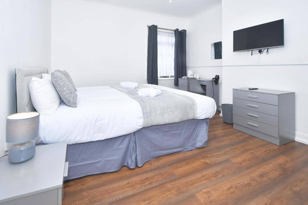 Stylish 3bedroom near  Stoke-on-Trent hospital in Stoke-on-Trent, Midlands