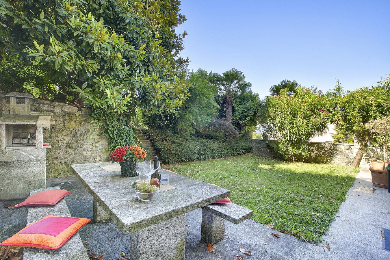 Ganze Wohnung, Oasi Panoramica con piscina in Lugano, Luganersee