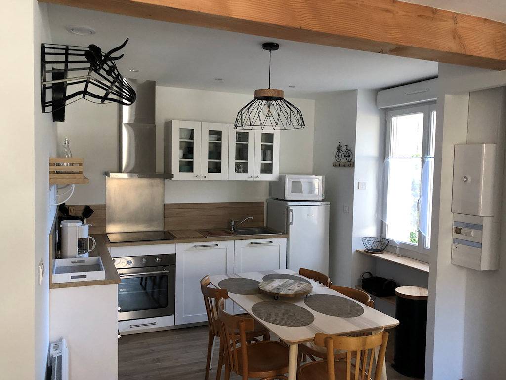 Appartement entier, Appartement T3 avec terrasse donnant sur parc in Savignac-les-Ormeaux, Pyrénées