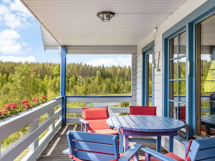 Chalet für 6 Personen, mit Seeblick und Garten sowie Sauna und Balkon in Schweden - 2