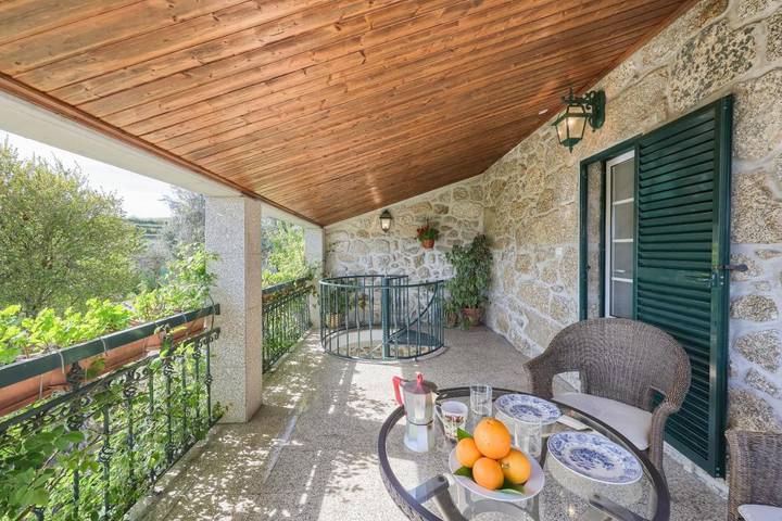Gîte pour 2 personnes, avec balcon et vue ainsi que jardin et piscine dans Penalva do Castelo - 4