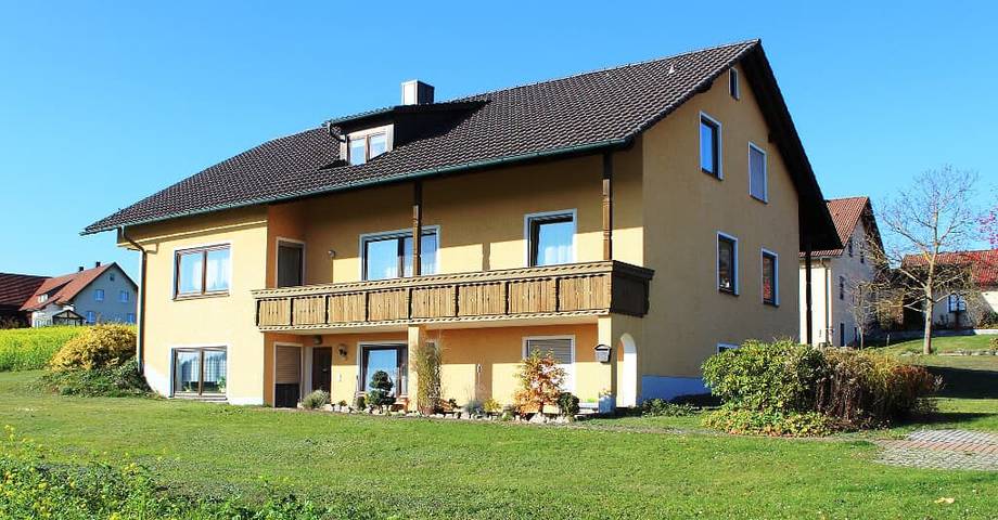 Ferienwohnung für 5 Personen, mit Balkon/Terrasse und Balkon sowie Garten in Naturpark Oberpfälzer Wald