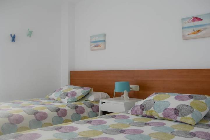 Apartamento entero, Apartamento a 20 m.de la playa con estacionamiento privado bicicletas in Peñíscola, Costa del Azahar