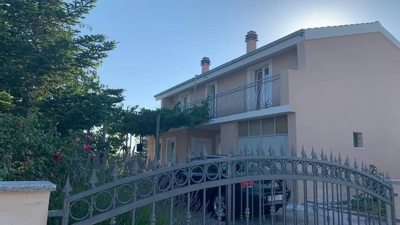 Ganze Ferienwohnung, Ferienwohnung für 4 Personen (70 m²) in Katuni in Makarska Riviera