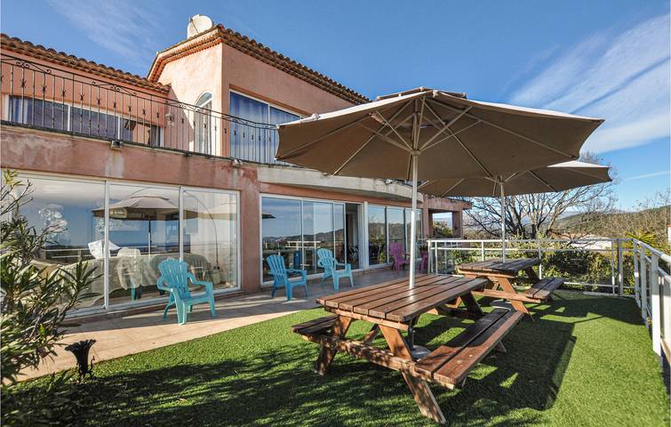 Wunderschönes Apartment mit Meerblick, Parkplatz und Pool in Les Adrets-de-l'Estérel, Massif de l'Esterel