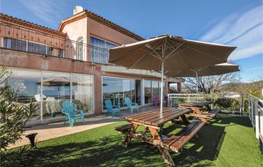 Maison De Vacances pour 14 Personnes dans Les Adrets-de-l'Estérel, Région de Draguignan, Photo 4
