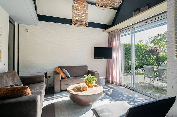 Ferienhaus für 8 Personen, mit Garten und Terrasse in Schouwen-Duiveland