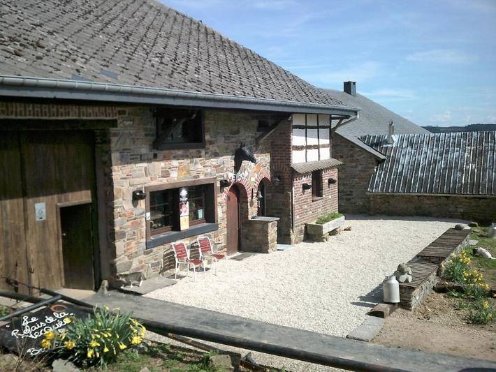 Chambre d’hôte pour 2 personnes, avec Terrasse ainsi que Jardin et Vue dans Région wallonne