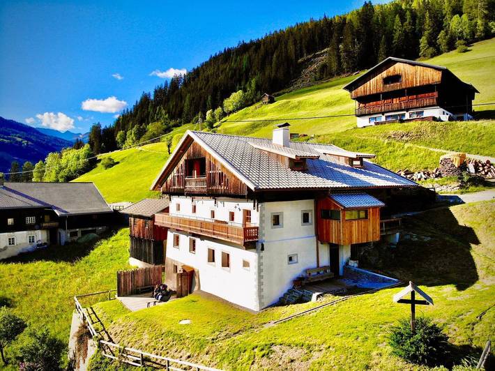 Bauernhaus für 10 Personen, mit Balkon und Terrasse sowie Garten und Sauna in Heinfels