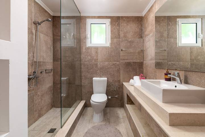 Lindos Villa Fadia - 4 Bedrooms with Private Pool in Rodi