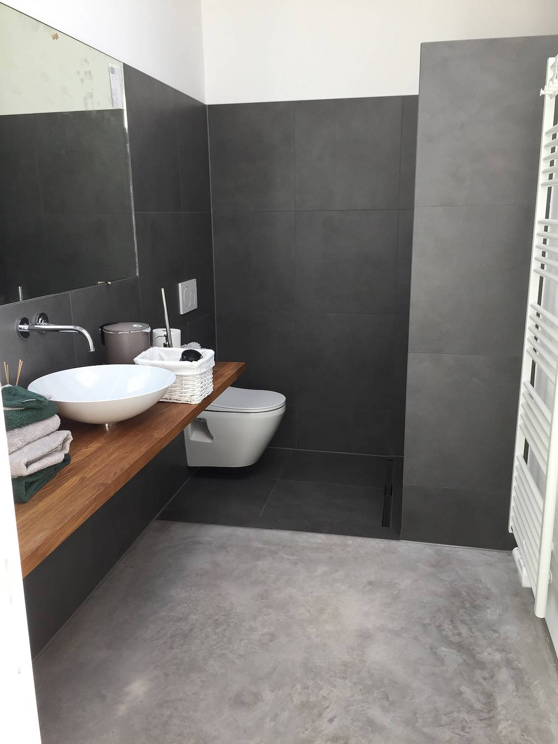 Apartamento entero, Apartamento 'Grauburgunder' con balcón y Wi-Fi in Friburgo, Selva Negra (zona sur)