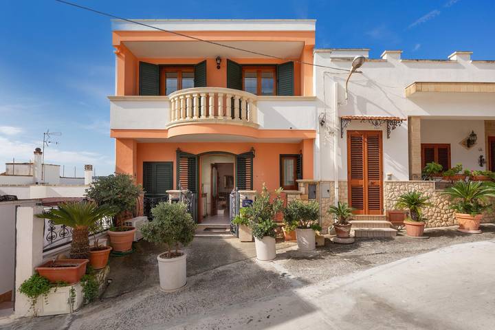 Appartamento per 7 persone, con balcone a Castro (Lecce)