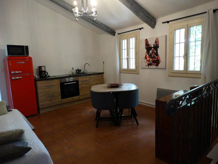 Gîte pour 2 personnes, avec vue ainsi que jardin et terrasse à Saint-Michel-l'Observatoire - 3
