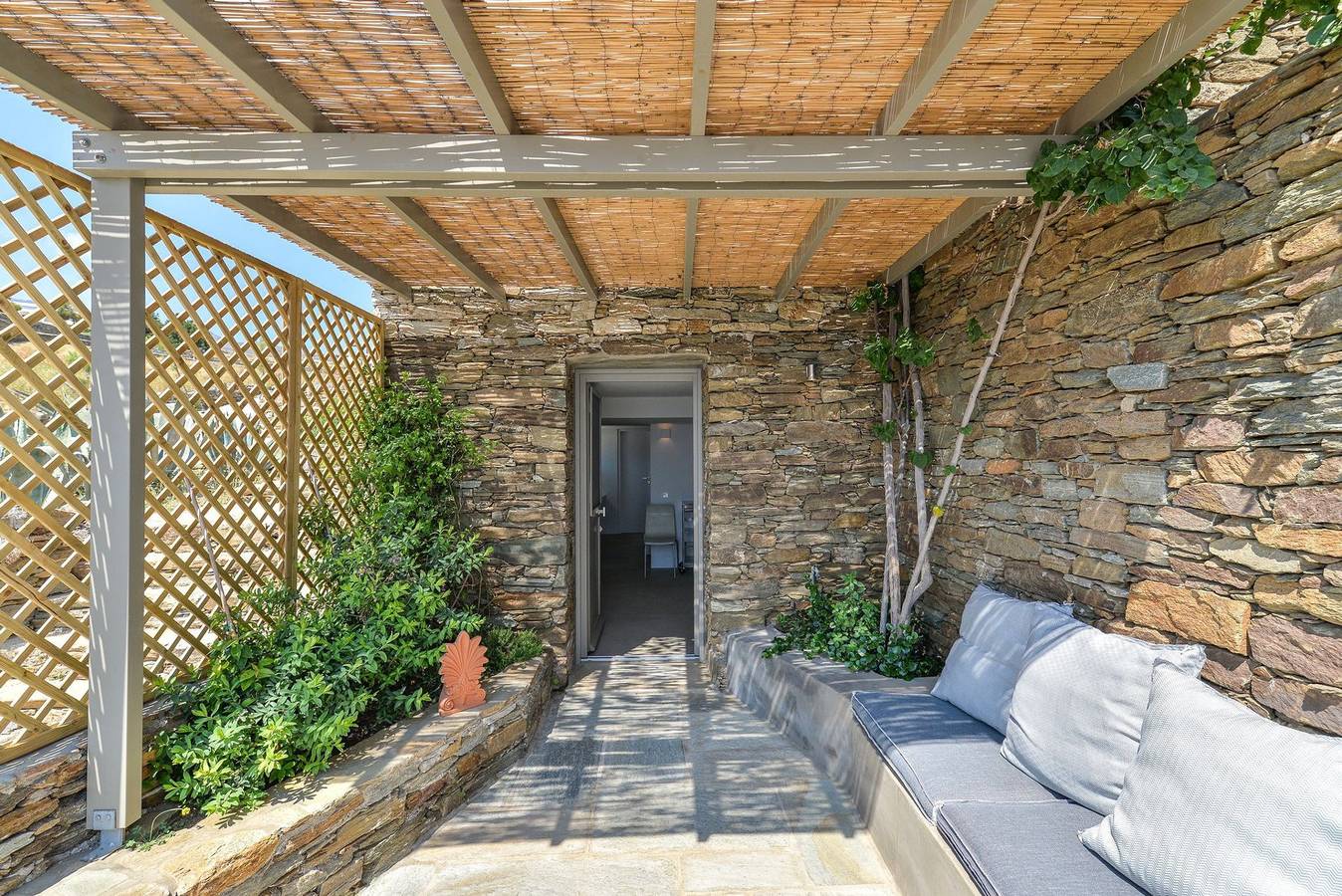 Dazzling Tinos See Front Studio | Domus Elia Studio | Breathtaking Sea Views | Private Furnished Terrace | Pet Friendly | Shared Outdoor Pool | Prime Location | Agios Romanos in Tinos