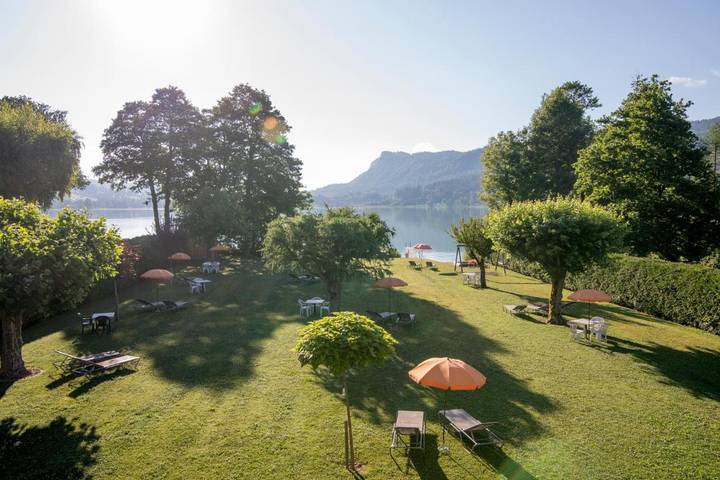 Hotel, mit Terrasse