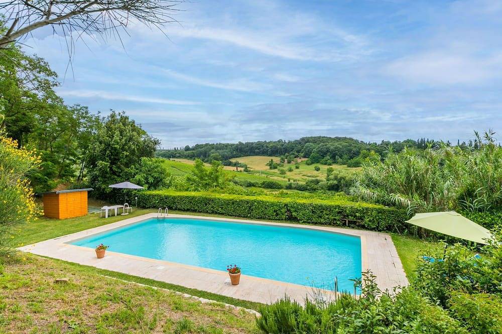 Mooi appartement in vakantiehuis voor 6 personen met zwembad, Tv en patio in Poggibonsi, Chianti