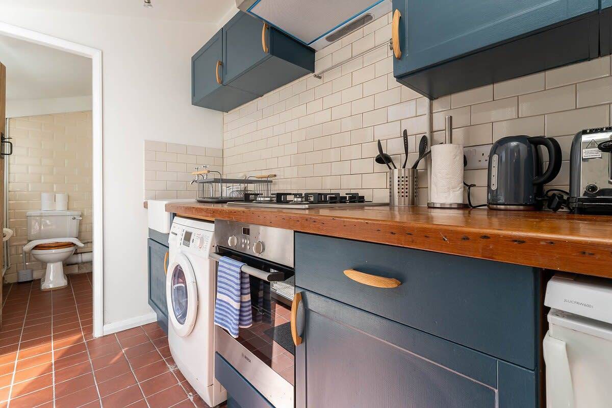 Host & Stay | The Navy at Frederick Gardens in Brighton, Sussex
