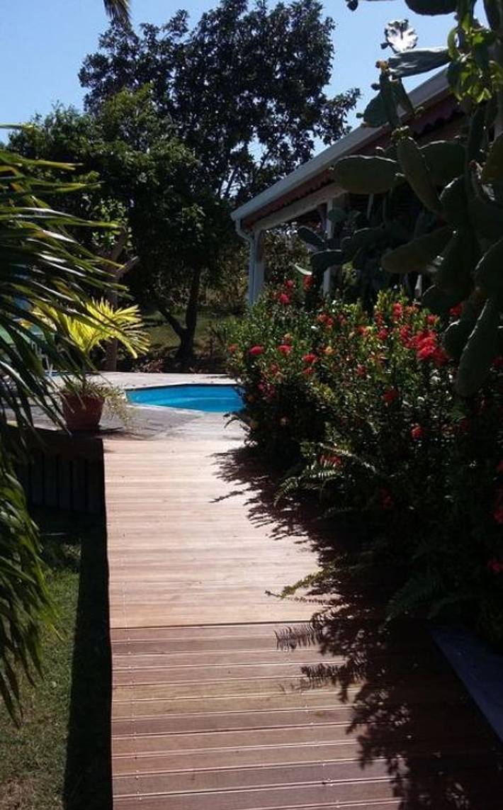 Maison de vacances pour 4 personnes, avec vue sur le lac ainsi que piscine et terrasse en Guadeloupe - 2