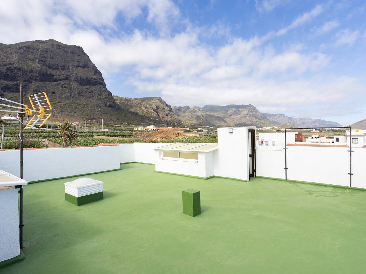 Entire apartment, Live La Caleta Monteverde 1 in Playa de la Caleta (Tenerife), North Tenerife