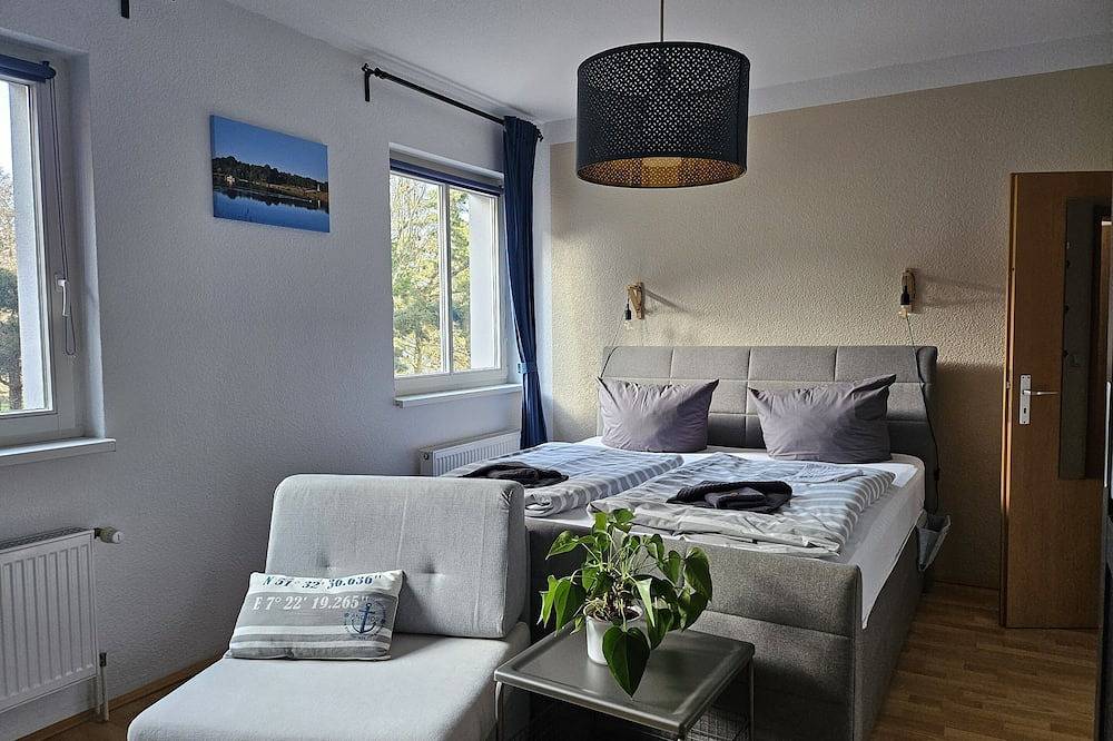 Ganze Wohnung, Einraum-Apartment mit Küchennische in Rheinsberger See, Rheinsberg