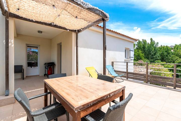 Gîte pour 6 personnes, avec jardin et terrasse dans Plage d'Agosta - 4