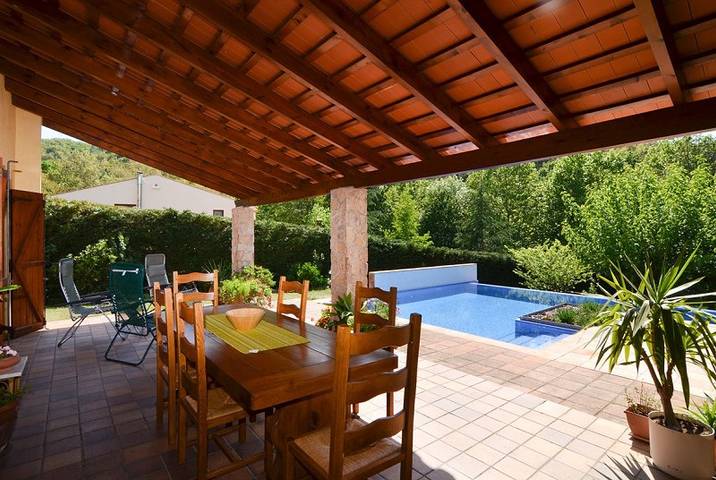 Casa rural para 6 personas, con jardín en Selva - 2