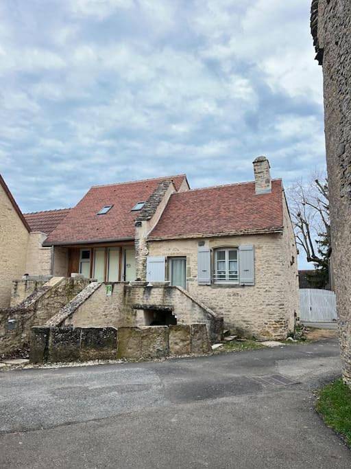 Location de vacances pour 7 personnes, avec terrasse, adapté aux familles dans Saint-Clément-sur-Guye