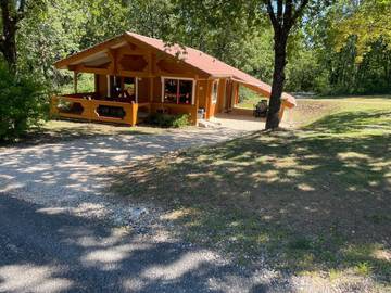 Maison de campagne pour 6 personnes, avec vue ainsi que jardin et piscine à Mauroux