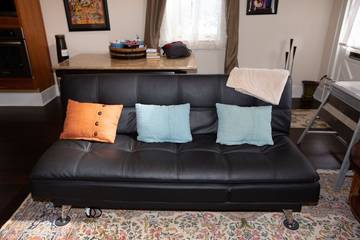 Vacation House for 15 Guests in Uptown, New Orleans, Picture 1