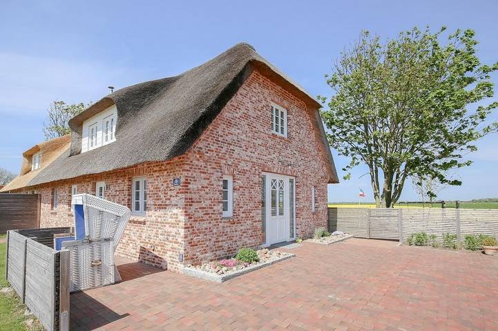 Ferienhaus für 4 Personen, mit Terrasse und Garten in Fahretoft