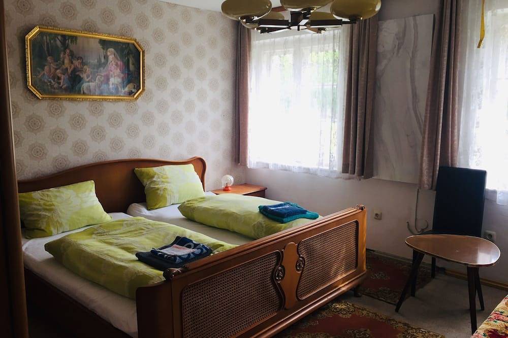 Ganze Wohnung, Charmante 85 qm Ferienwohnung im urigen Gasthaus & Bauernhof im bayerischen Wald in Treffelstein, Ostbayern