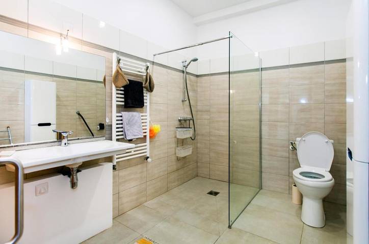 Maison de vacances pour 14 personnes, avec vue et vue sur le lac ainsi que jardin et piscine dans les Ardennes - 2