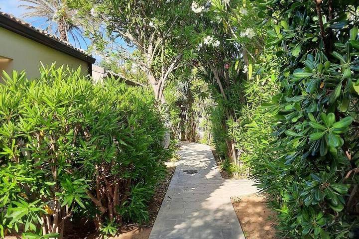 Schöner zentraler Bungalow direkt am Sandstrand auf Sizilien in Marina di Modica, Modica