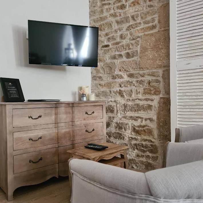 Location de vacances pour 2 personnes, avec jacuzzi ainsi que terrasse et sauna à Dole - 3