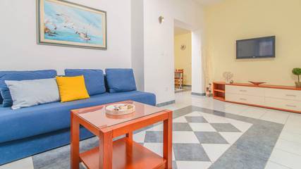 Ferienwohnung für 6 Personen in Okrug Gornji, Ciovo, Bild 2