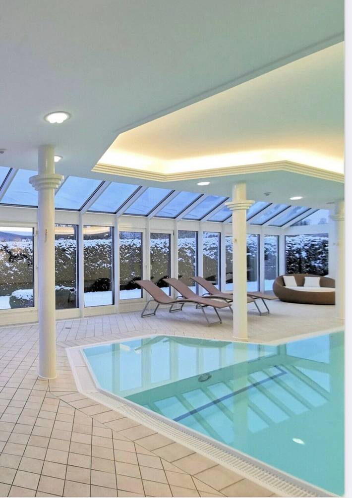 Ferienwohnung für 6 Personen, mit Garten und Whirlpool sowie Sauna und Balkon in Schluchsee