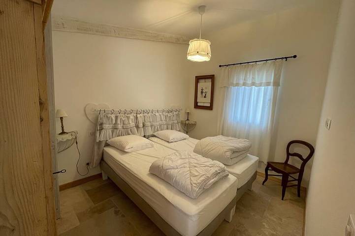 Gîte pour 4 personnes, avec terrasse et jardin, animaux acceptés à Fox-Amphoux - 3