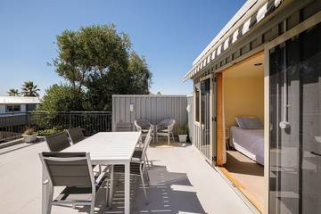 Location de vacances pour 8 personnes, avec jardin et balcon à Tauranga