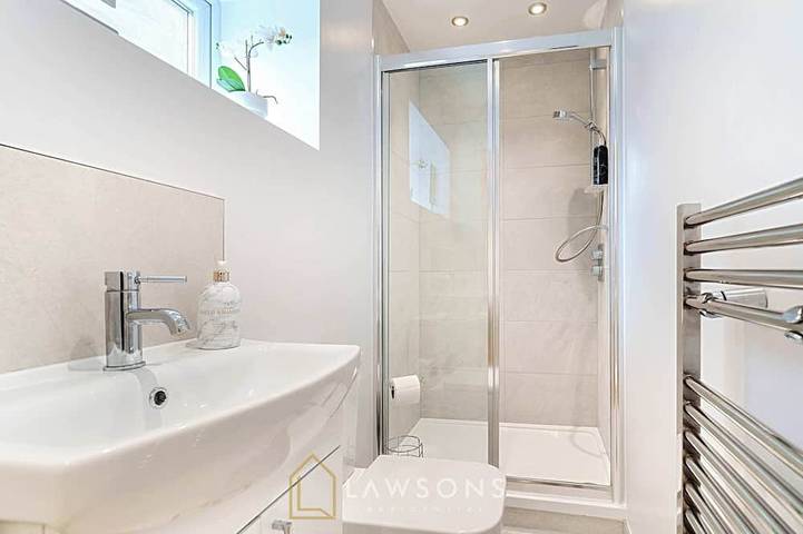 Appartement entier, 2Br House, Walk to Windsor Castle + Parking for 1 in Windsor, Berkshire