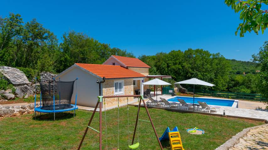 Villa pour 5 personnes, avec terrasse et jardin à Imotski - 4