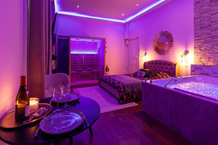 Gîte pour 2 personnes, avec Jacuzzi et Sauna dans Office De Tourisme De Dijon
