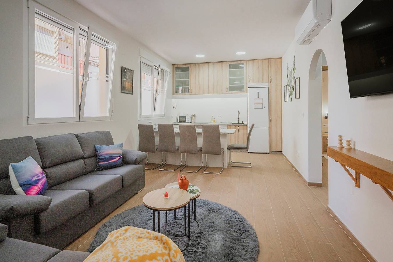 Ganze Wohnung, Ferienwohnung 'La Aurora De Candeleda' mit Blick auf den See, Wi-Fi und Klimaanlage in Candeleda, Valle del Tiétar
