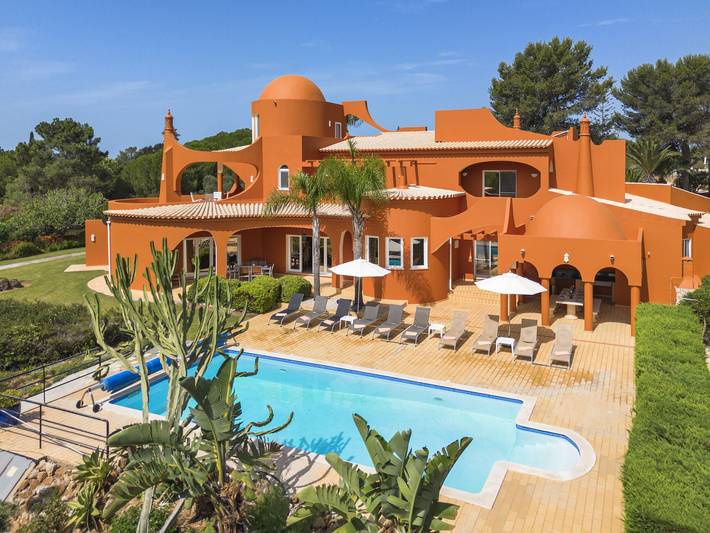 Villa para 10 pessoas, com Varanda e Terraço e ainda Jardim and Piscina em Caramujeira