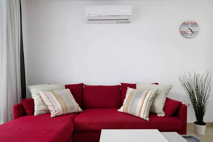 Ganze Wohnung, Ferienwohnung "Casa Joyne" in Strandnähe mit Gemeinschaftspool und WLAN in Puerto del Carmen, Tías