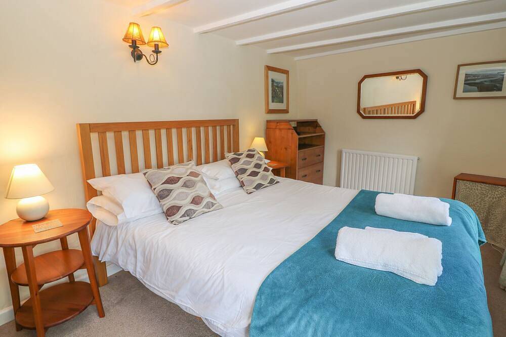 Springfield Cottage, family friendly, with a garden in Bideford in Bideford, Devon