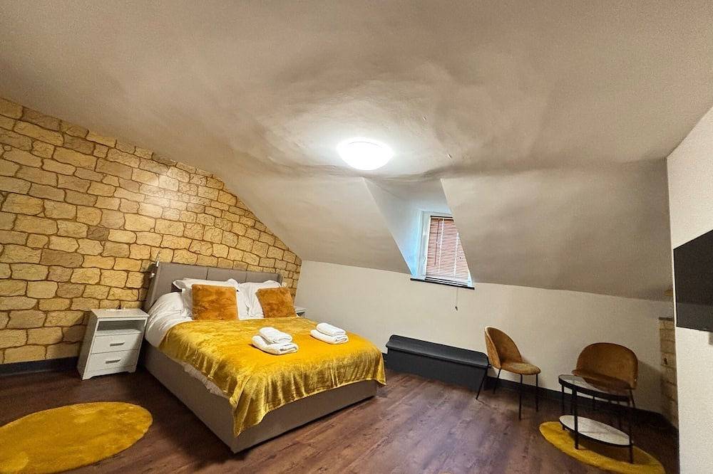 Appartement entier, Appart 6, Jolie logement climatisé au 3ème et dernier étage d'un bel immeuble in Limoges, Région de Limoges