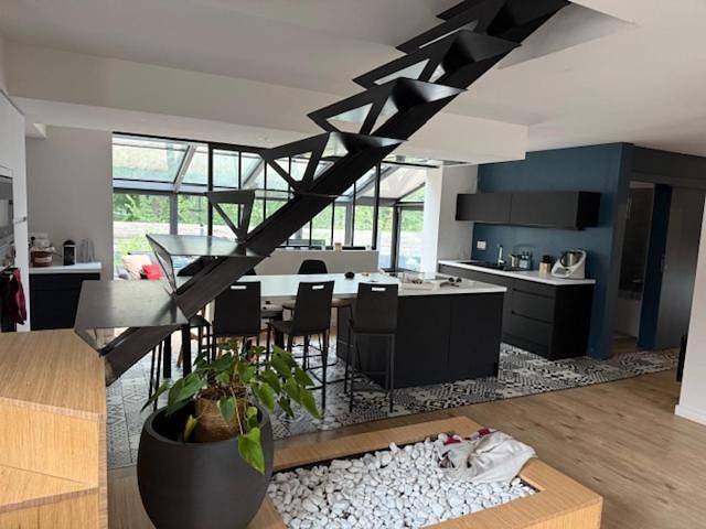 Location de vacances pour 8 personnes, avec jardin ainsi que piscine et terrasse à Beauzelle - 2