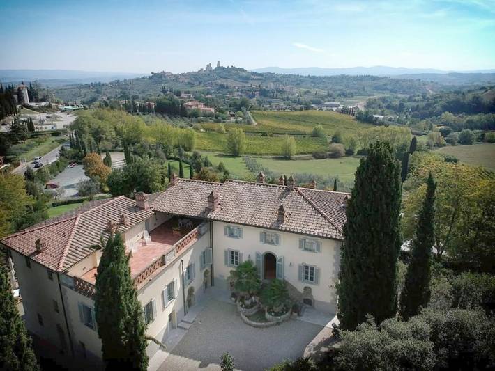 Hôtel pour 3 personnes, avec jardin ainsi que piscine et vue